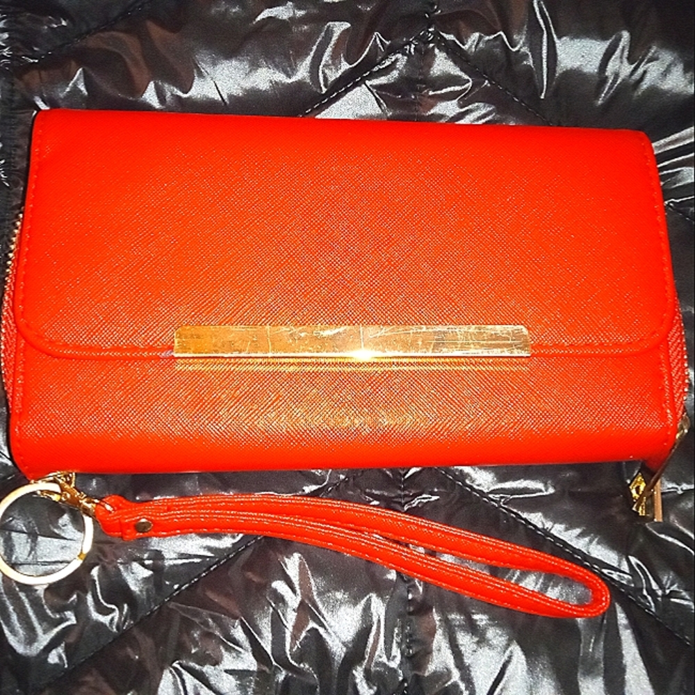 🍄 sale!!! Wristlet or large wallet - Picture 2 of 7